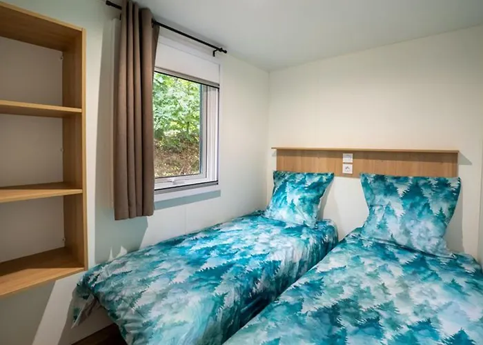 Mobil-home Confortable 4 Pers Avec Terrasse - Api-1-52-611 Кемпинг *